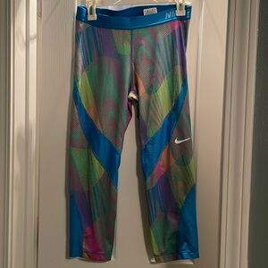 Nike Pro Capris Womens Size L Hypercool Frequency Training Leggings